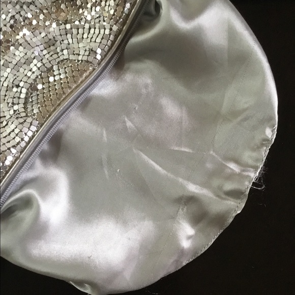 Silver Chainmail Bag - Picture 4 of 4